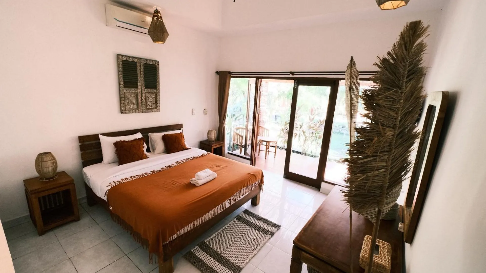 Olo Surf Nature Uluwatu Indonesien