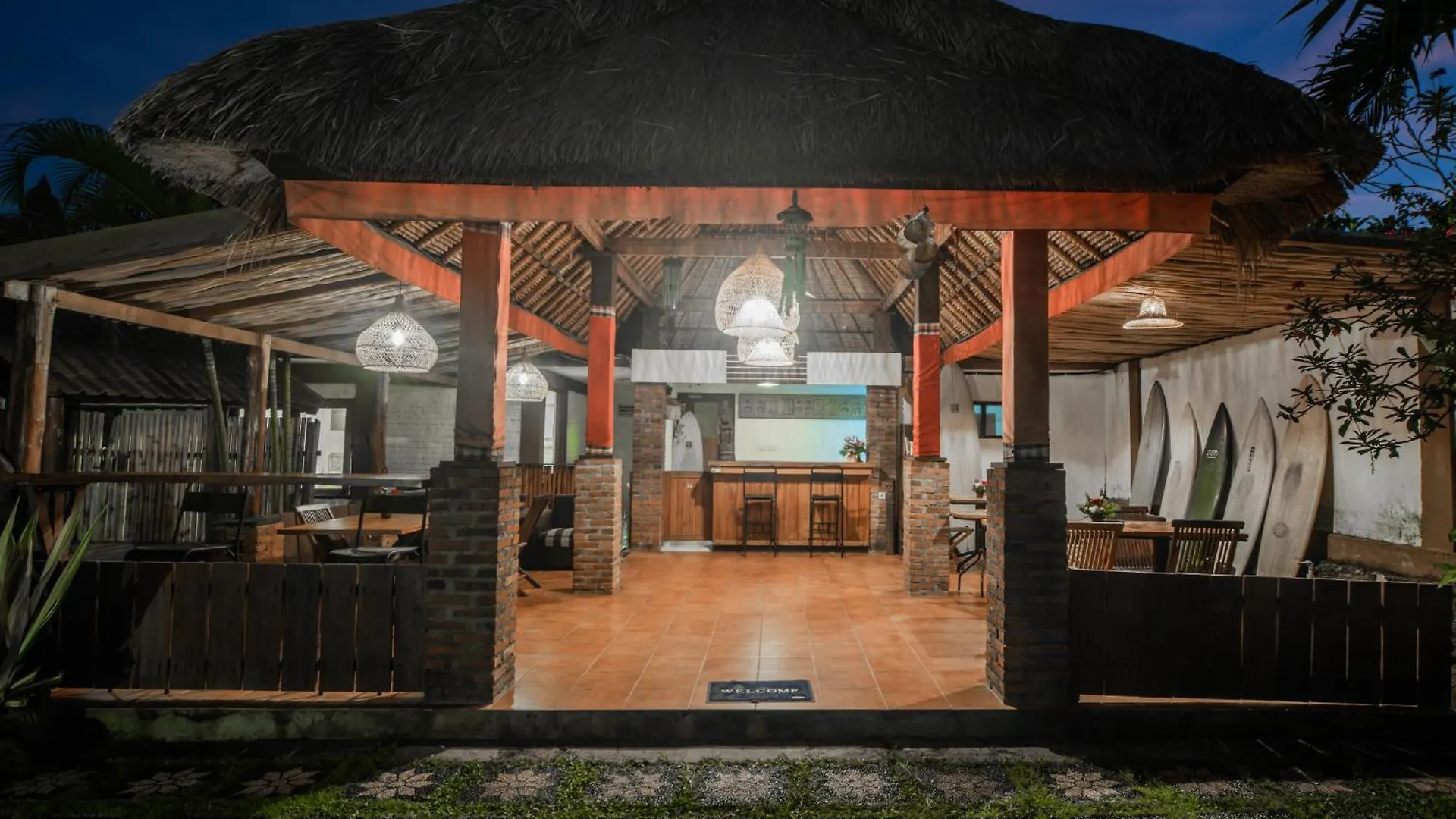 Olo Surf Nature Uluwatu 2*,